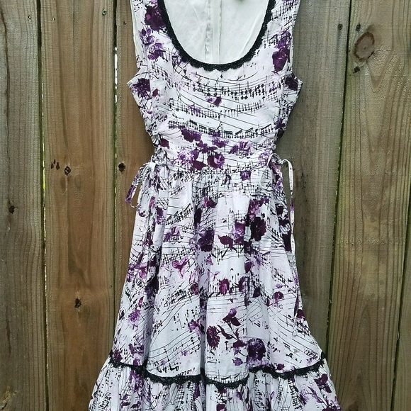 Hot topic purple rose and Music Note Dress. - Picture 2 of 15